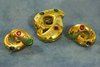 585/- Goldset,Anhänger und Ohrstecker massiv,mit eingefassten Rubin,Safir,Smaragd und je 4 Diamanten